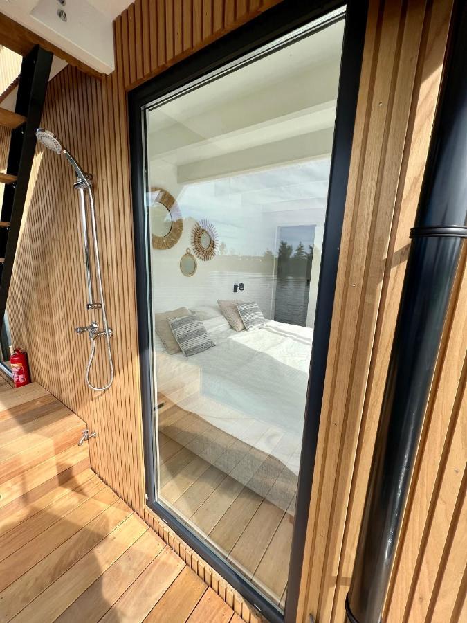 Luxury houseboat 6p on Kagerplassen with Tender Kaag Buitenkant foto